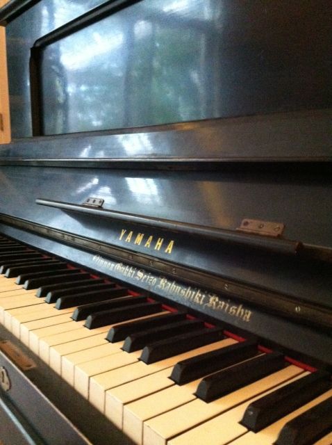 Old on sale yamaha piano